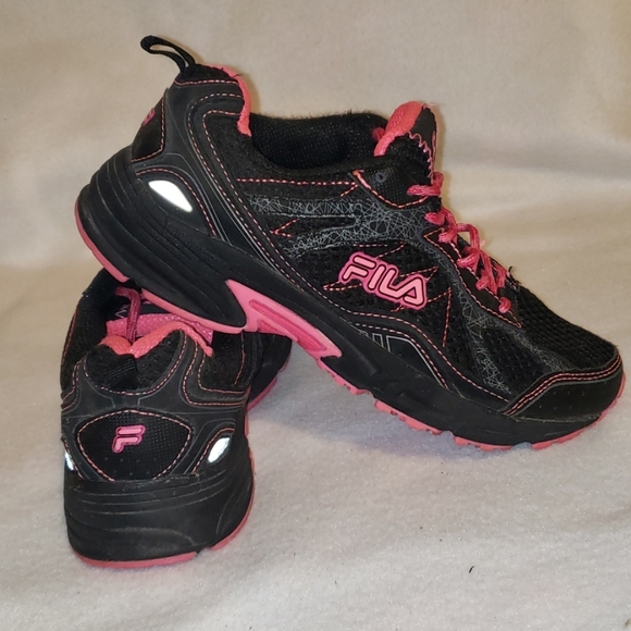 fila shoes size 5